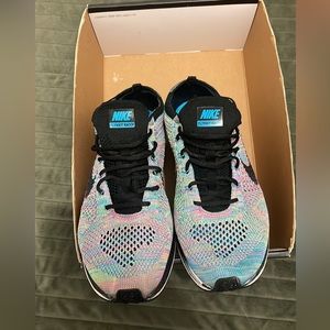 NIKE flyknit 2015(rare)